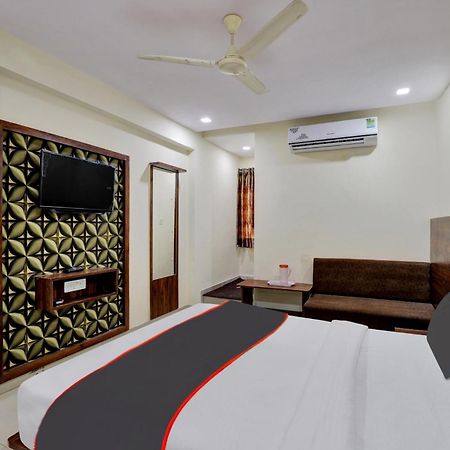 Hotel O Neelkamal أحمد أباد المظهر الخارجي الصورة