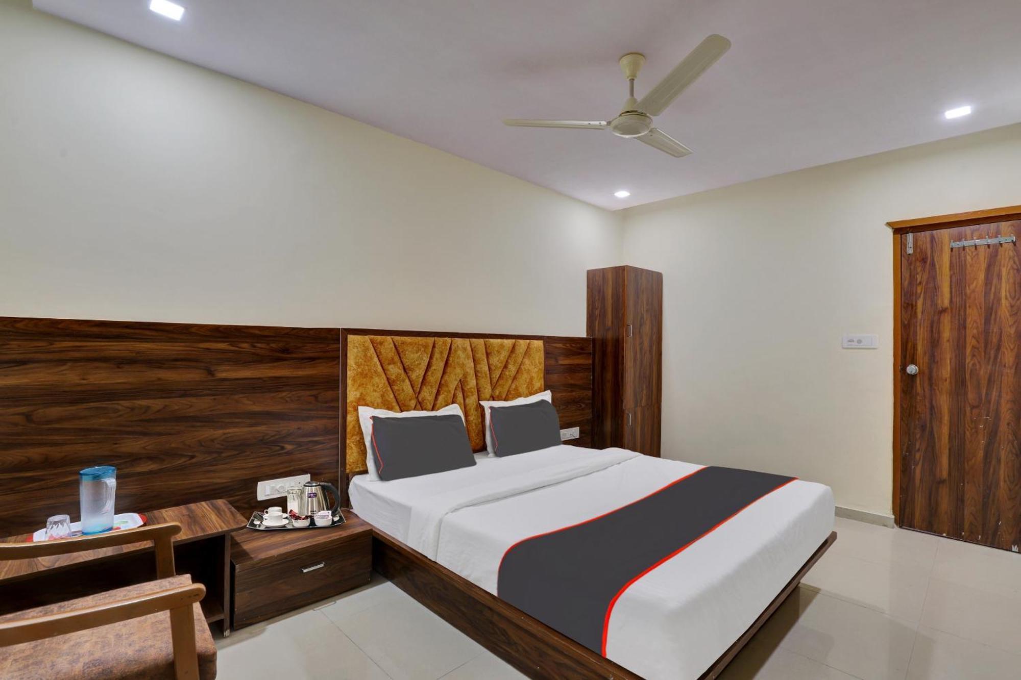 Hotel O Neelkamal أحمد أباد المظهر الخارجي الصورة