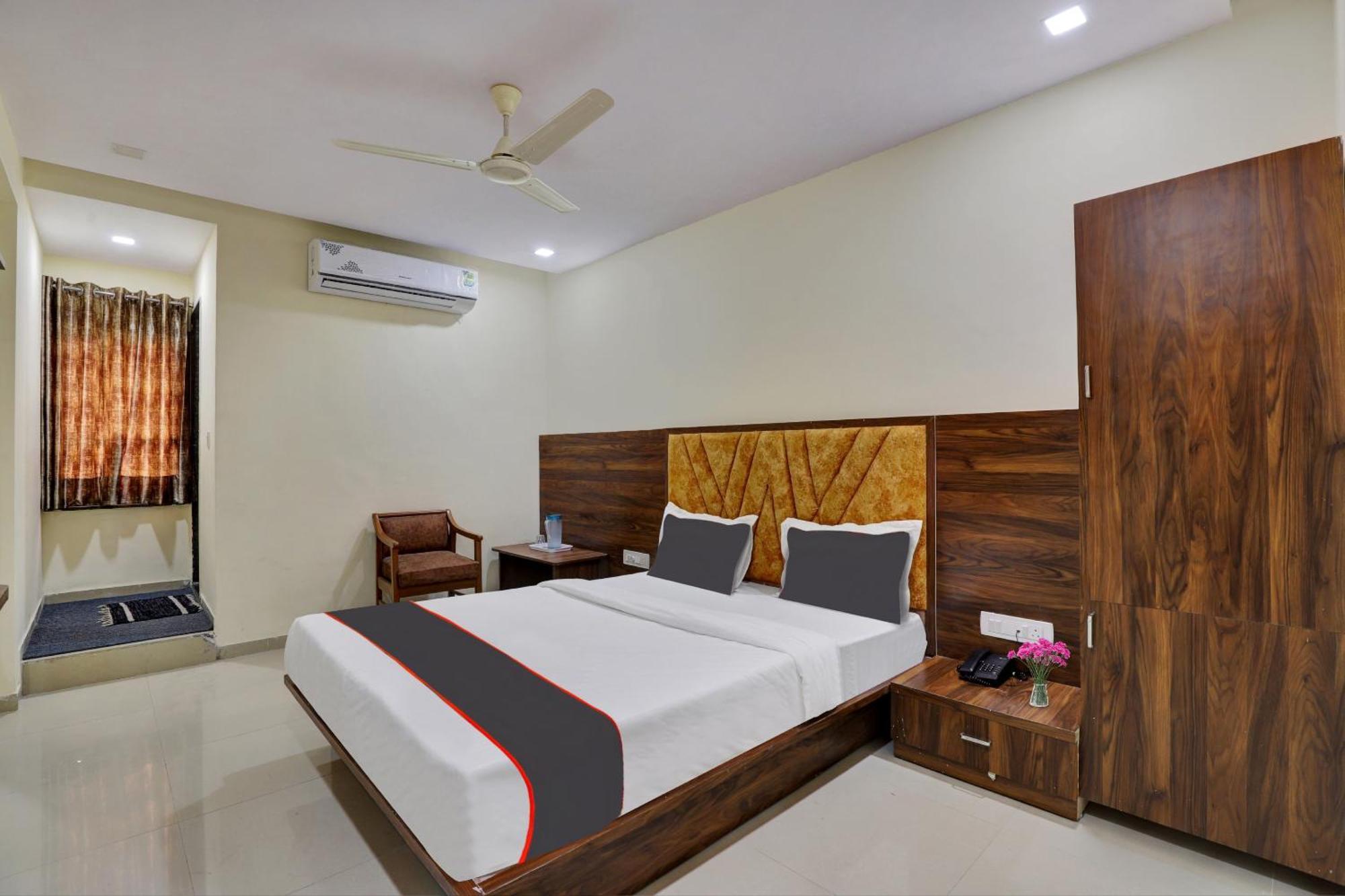 Hotel O Neelkamal أحمد أباد المظهر الخارجي الصورة